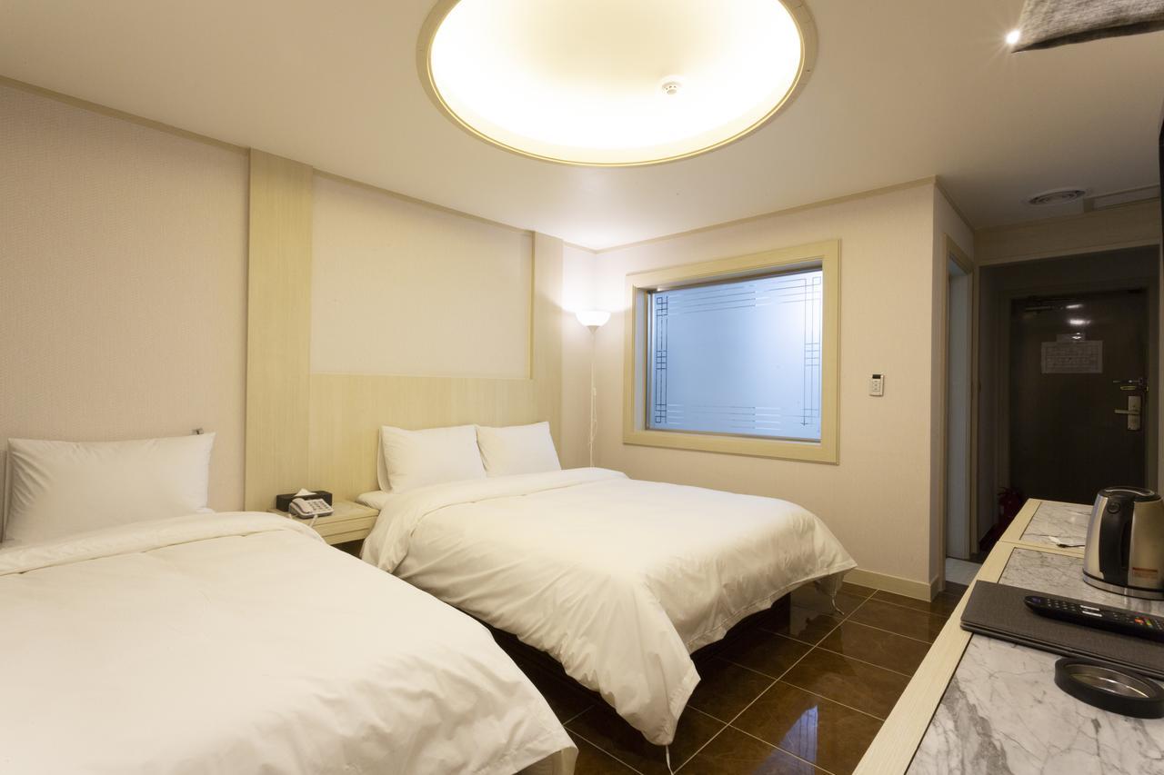 Hotel Tirol Сеул Екстериор снимка