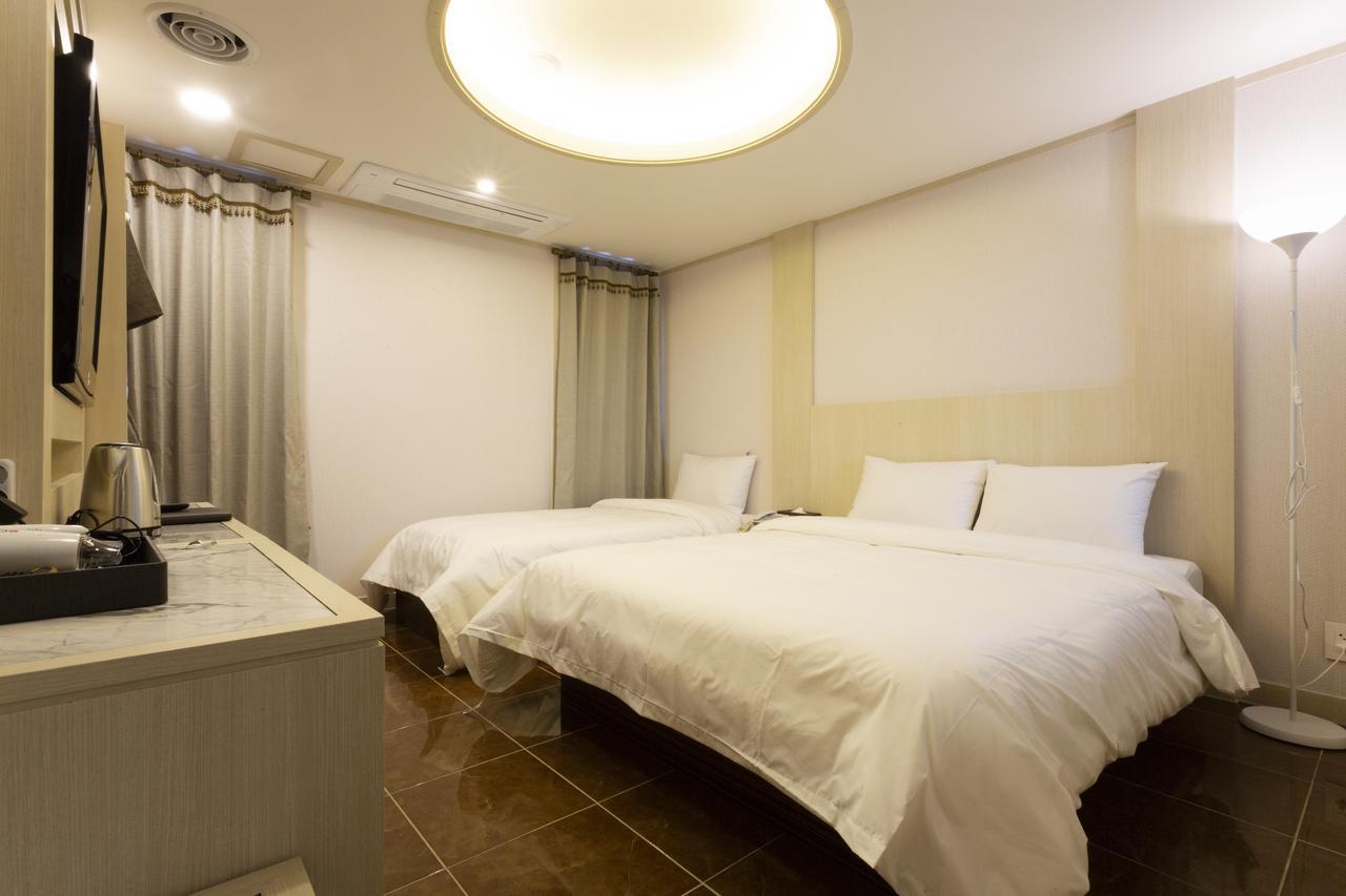 Hotel Tirol Сеул Екстериор снимка