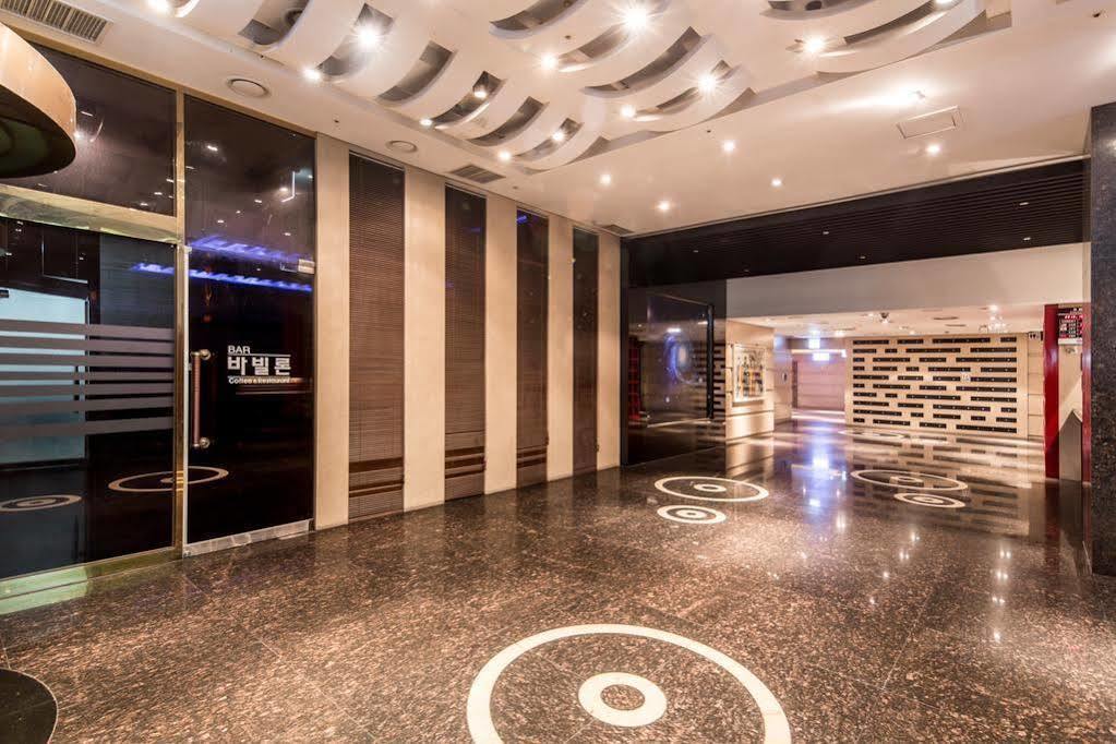 Hotel Tirol Сеул Екстериор снимка