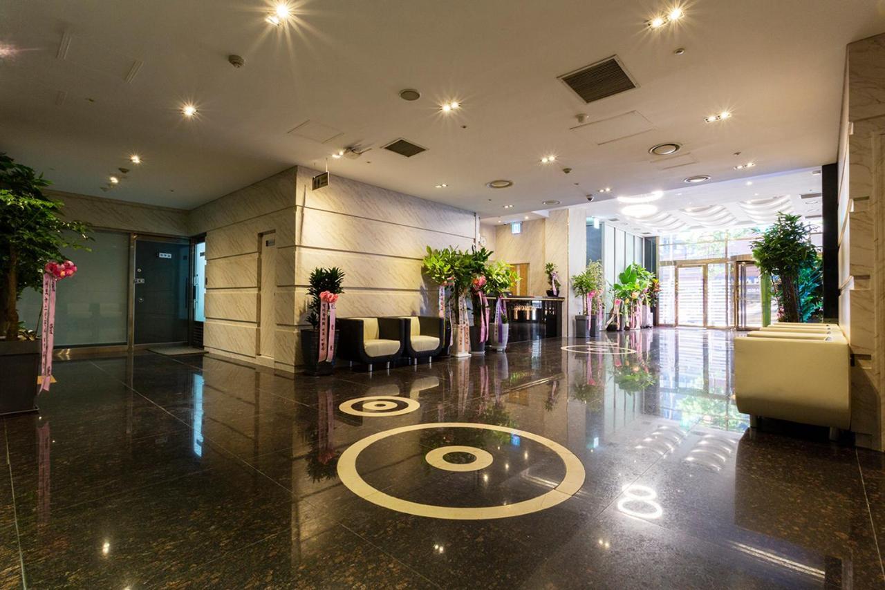 Hotel Tirol Сеул Екстериор снимка